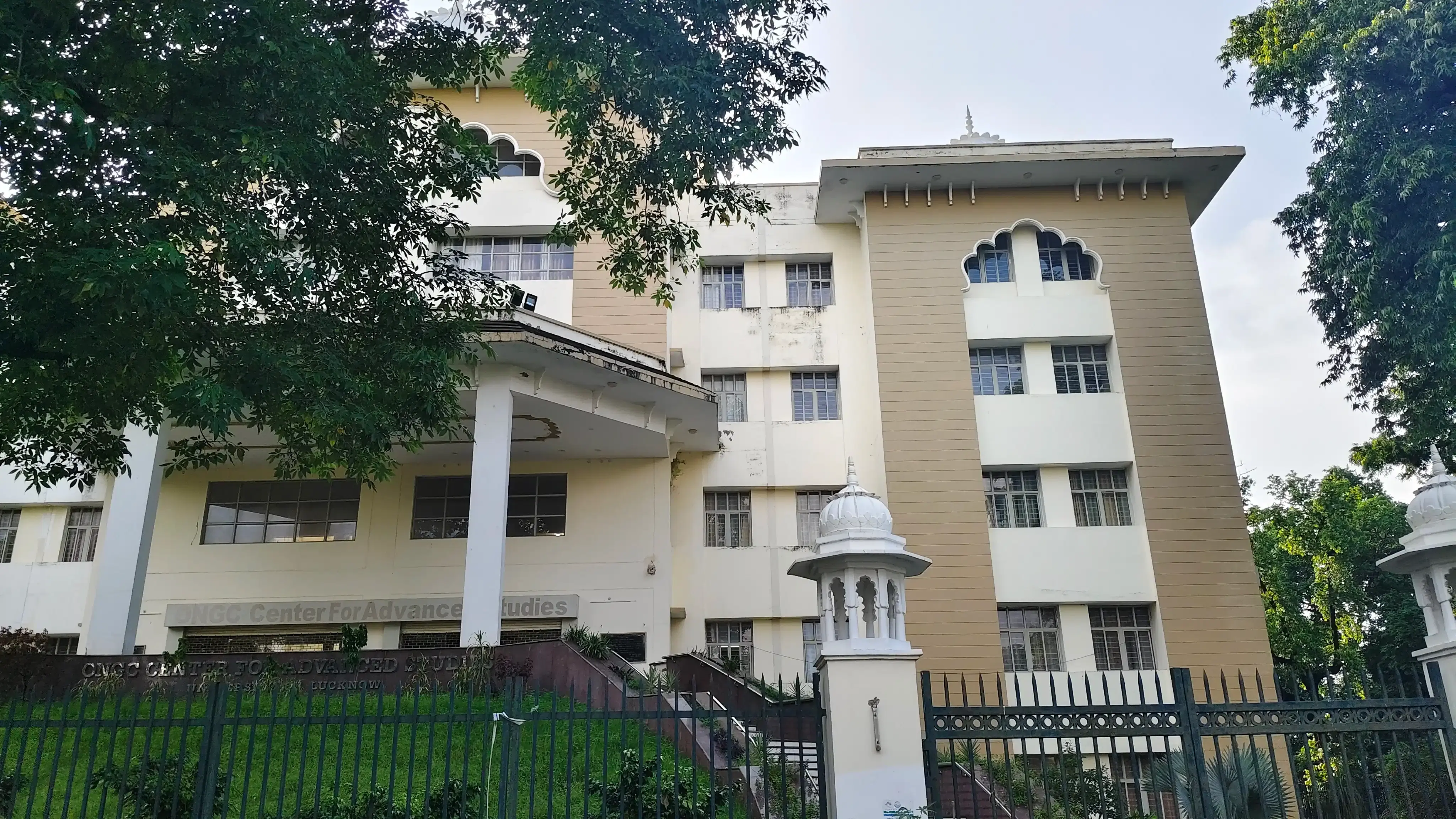 University of Lucknow Academic Building photo 7